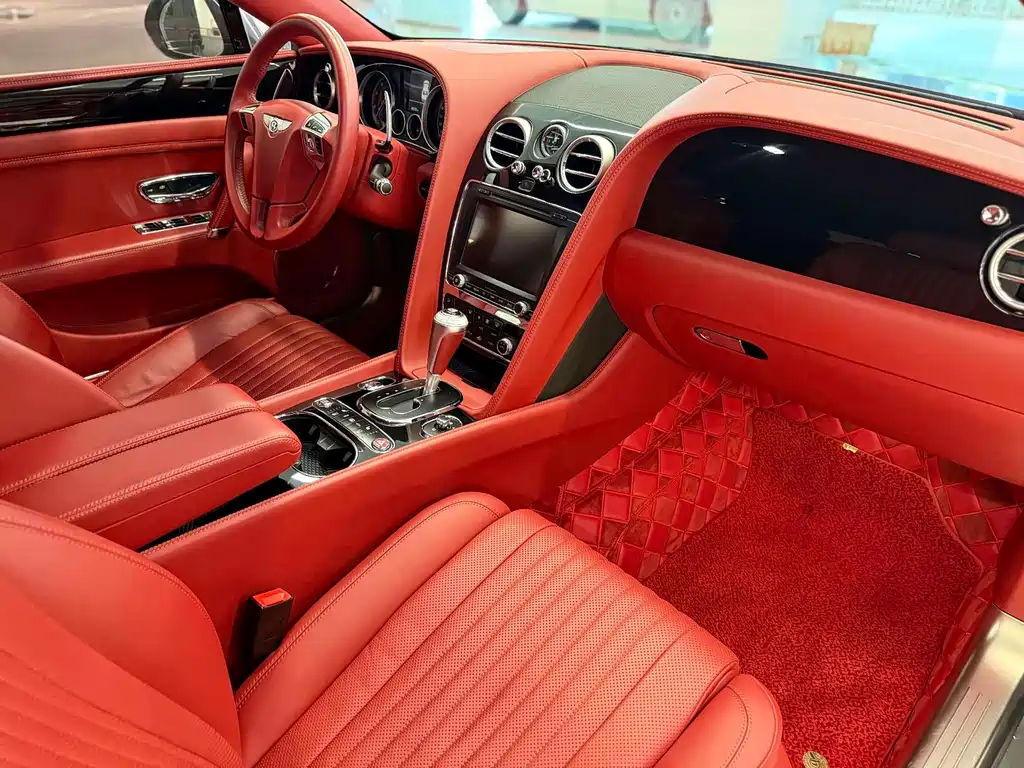 Flying Spur 4.0 T V8 S Standard