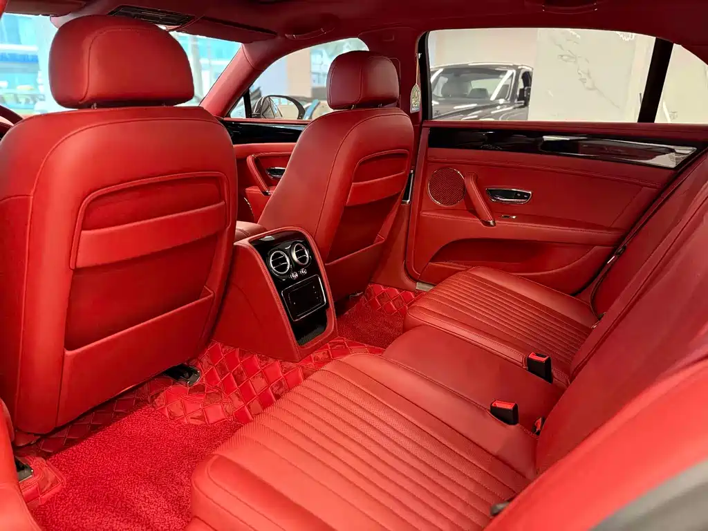 Flying Spur 4.0 T V8 S Standard