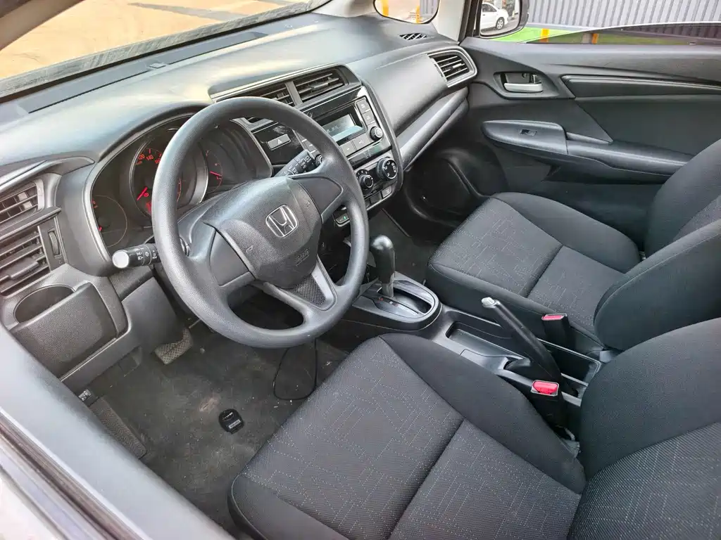 Fit 1.5 L CVT Comfort
