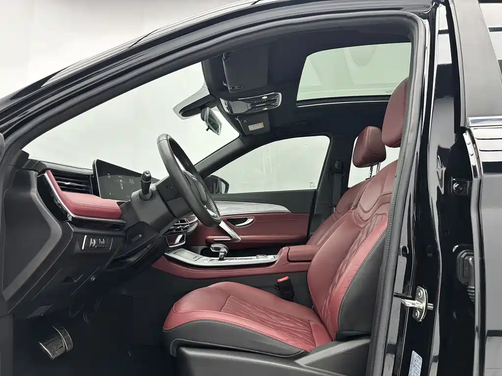 Jetour X70 PLUS 1.5 T DCT Brave PLUS 5-seat