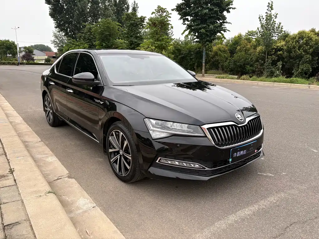 Superb TSI280 DSG Premium