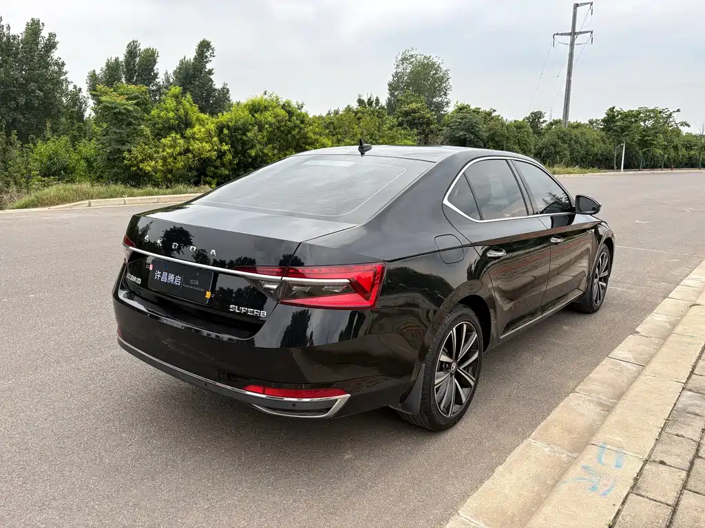 Superb TSI280 DSG Premium