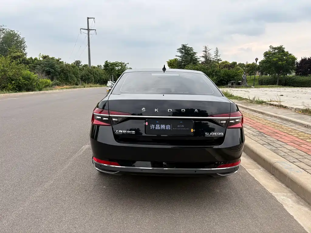 Superb TSI280 DSG Premium