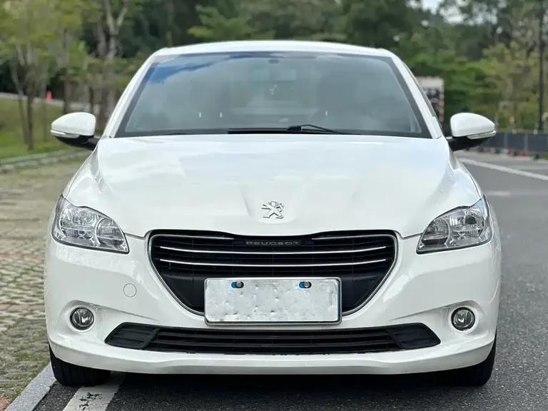 Peugeot 301 1.6 L Auto Comfort