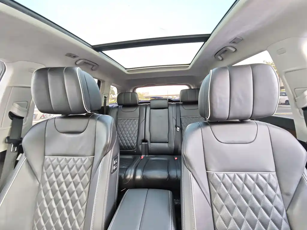 Hongqi HS7 3.0 T Auto 4 WD Connected Flagship