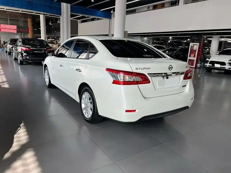 Nissan Sylphy 1.6 XV CVT Premium