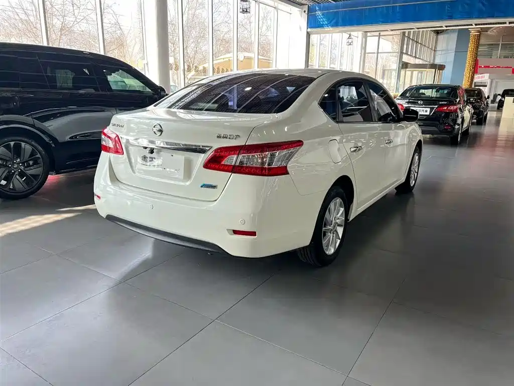 Sylphy 1.6 XV CVT Premium