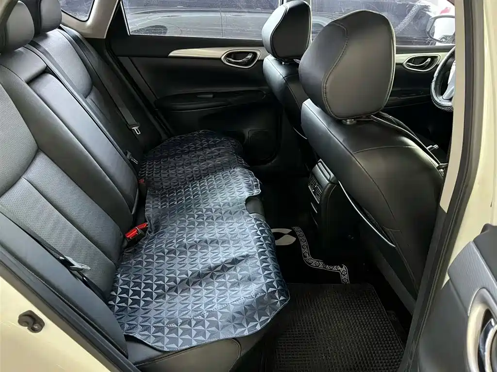 Sylphy 1.6 XV CVT Premium
