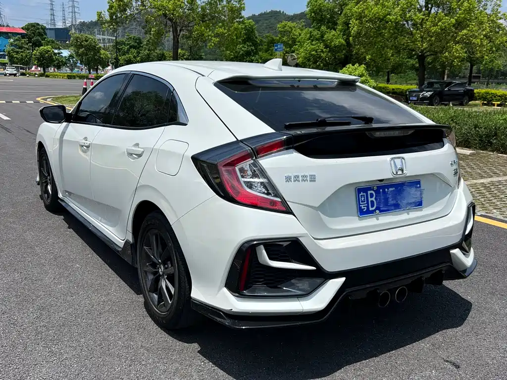 Civic HATCHBACK 220 TURBO CVT New Sharp Control