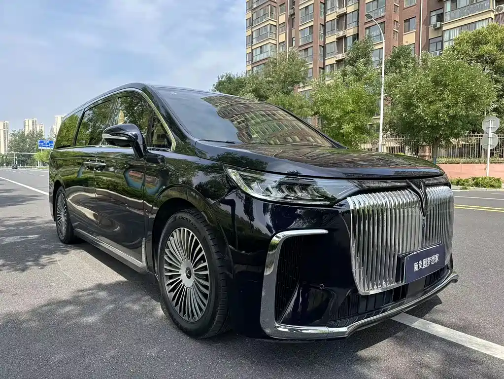 Voyah Dreamer PHEV 4 WD Distinguished Kunpeng