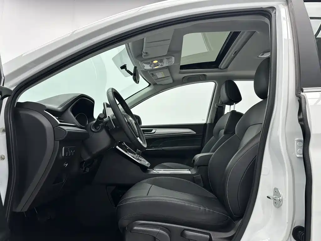 Haval M6 PLUS 1.5 T DCT Luxury Connected