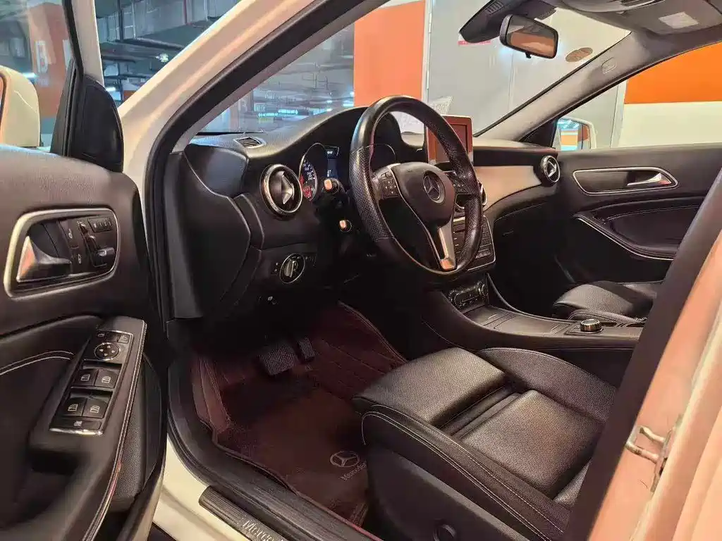 Mercedes-Benz GLA GLA 200 Dynamic