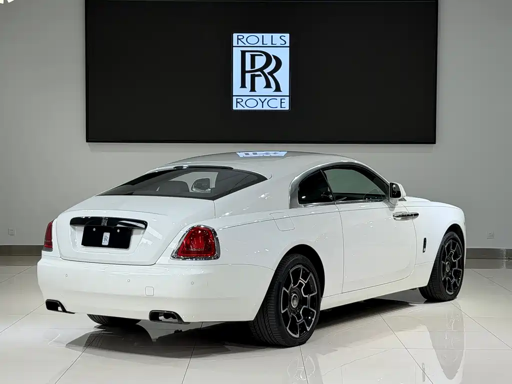 Wraith 6.6 T Black Badge