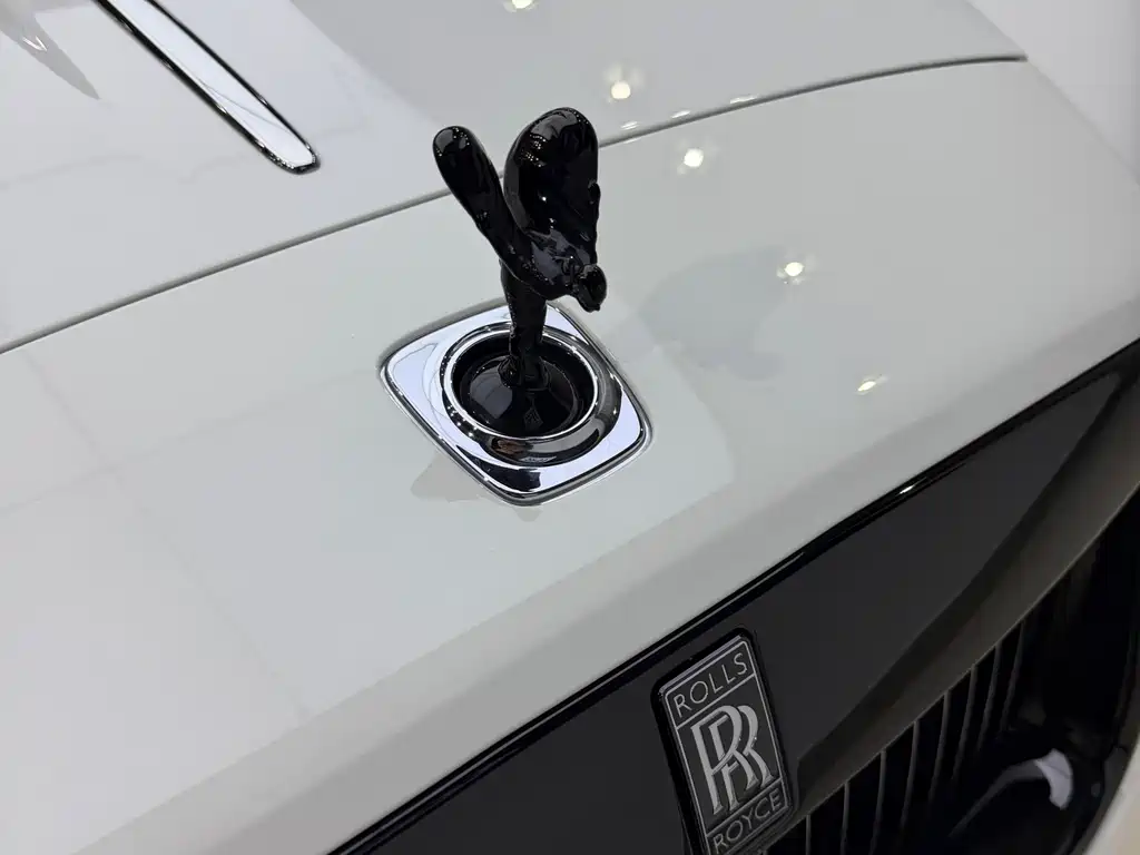 Wraith 6.6 T Black Badge