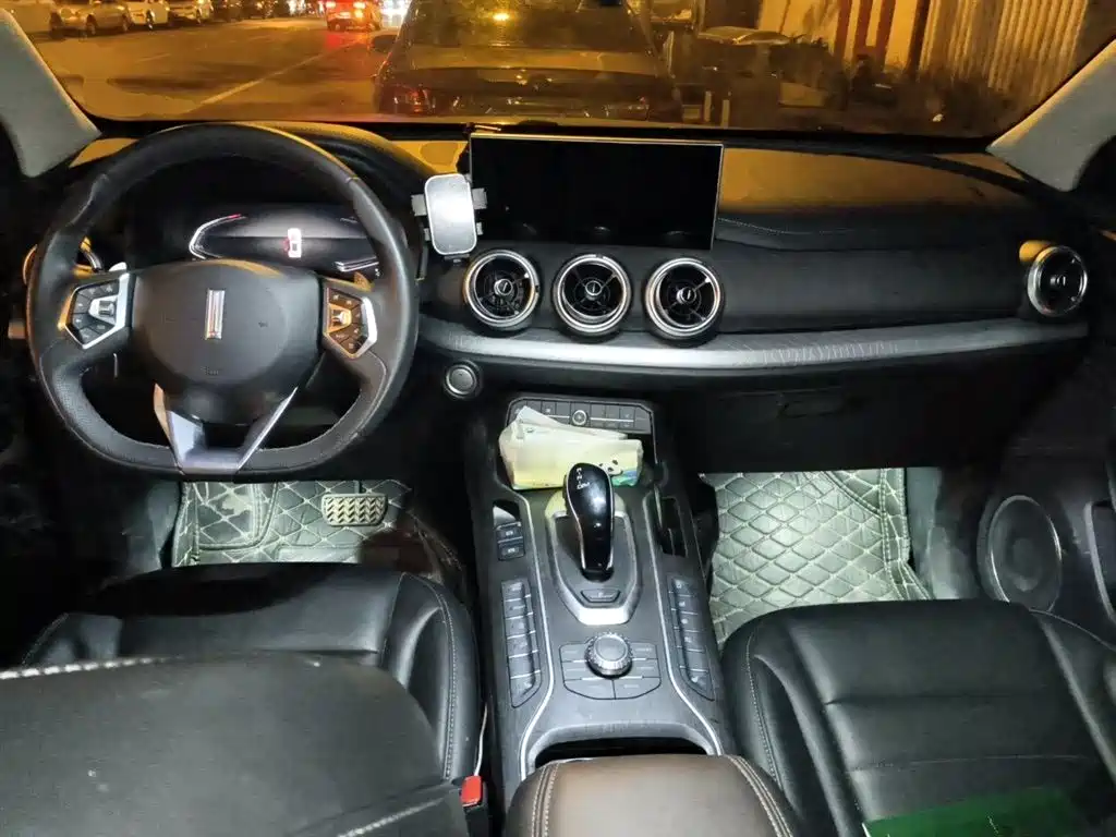 WEY VV5 1.5 T 2 WD Smart Pioneer