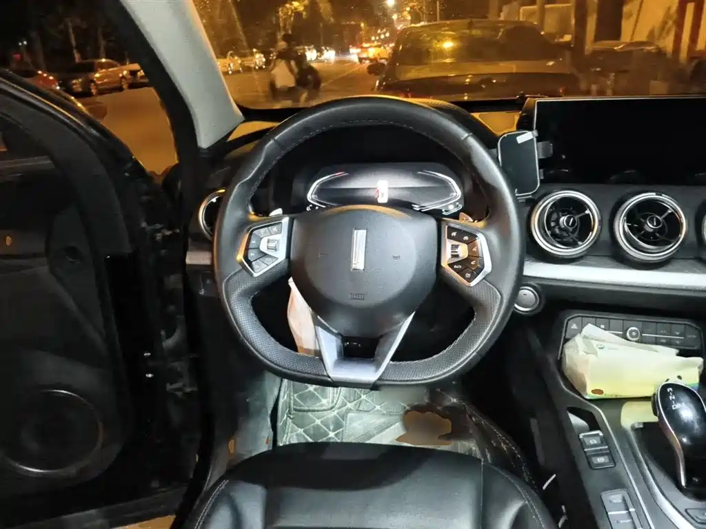WEY VV5 1.5 T 2 WD Smart Pioneer