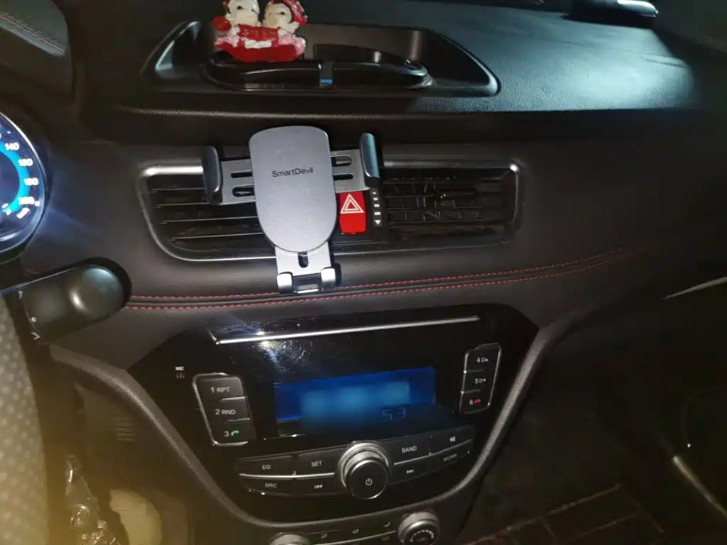 Haval H1 哈弗H1 2017款 蓝标 1.5 L AMT标准型