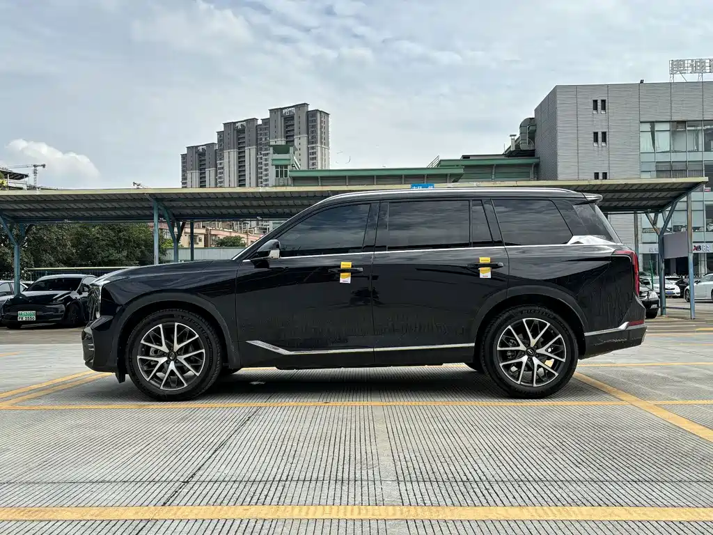 GAC Trumpchi GS8 Navigator Series 2.0 TGDI 2 WD Luxury 5-seat