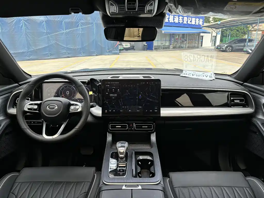 GAC Trumpchi GS8 Navigator Series 2.0 TGDI 2 WD Luxury 5-seat