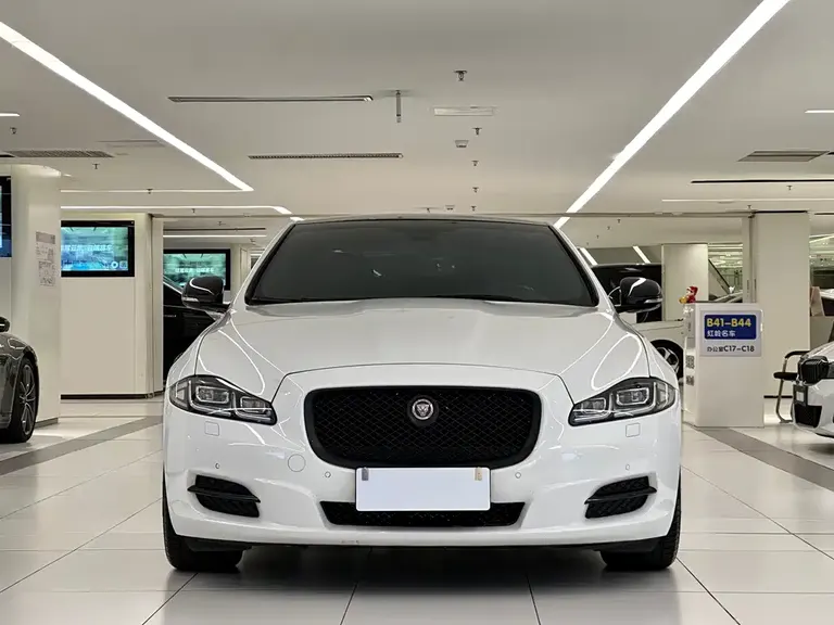 Jaguar XJ XJL 3.0 SC 2 WD Panoramic Business