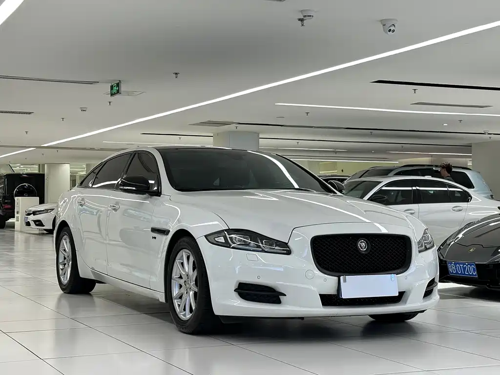 Jaguar XJ XJL 3.0 SC 2 WD Panoramic Business
