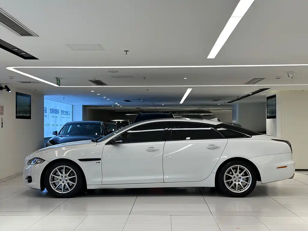 Jaguar XJ XJL 3.0 SC 2 WD Panoramic Business