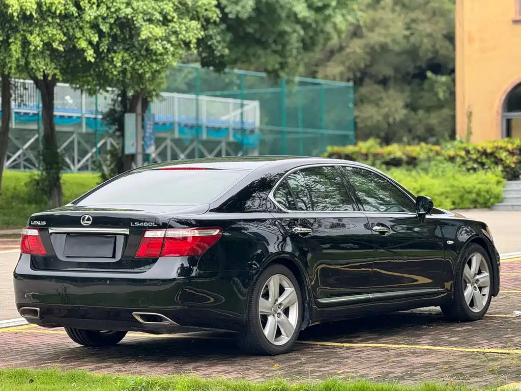 Lexus LS 460 L Luxury