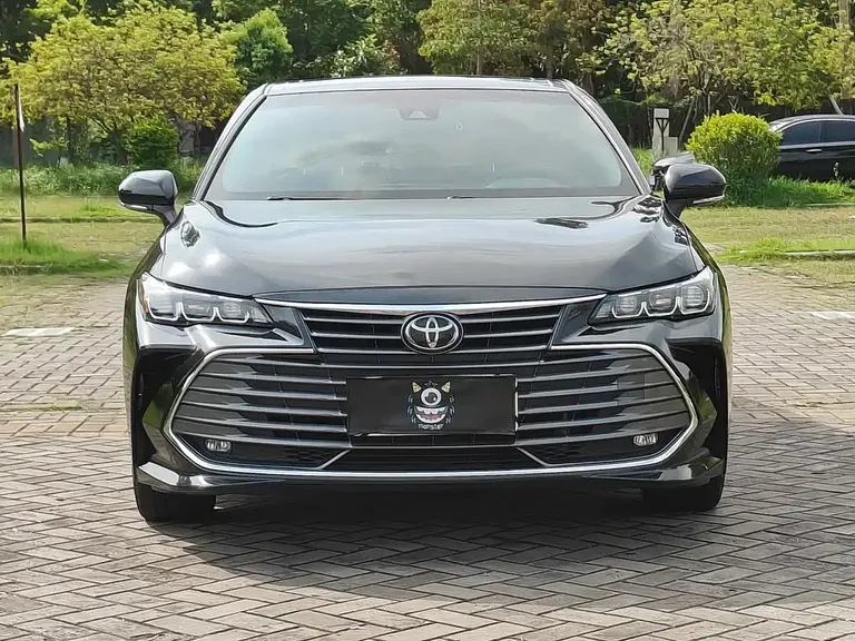 Toyota Avalon 2.5 L Luxury