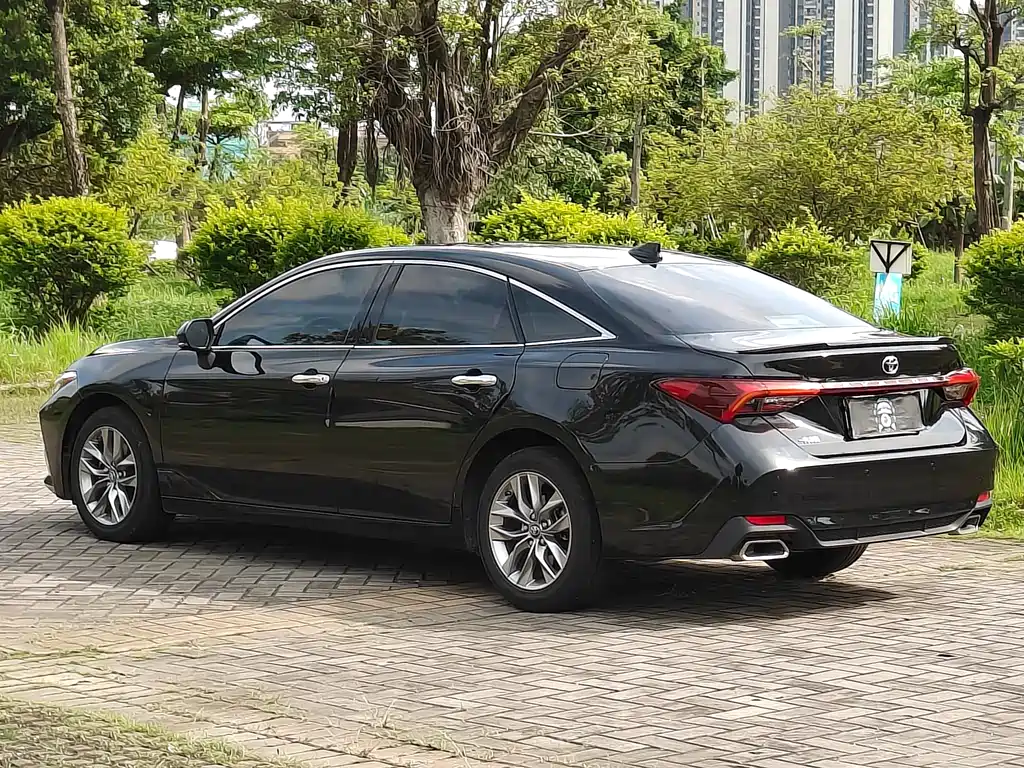 Avalon 2.5 L Luxury