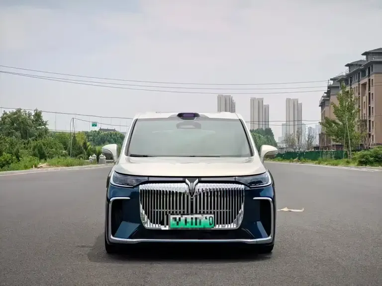 Voyah Dreamer PHEV 4 WD Flagship Qiankun