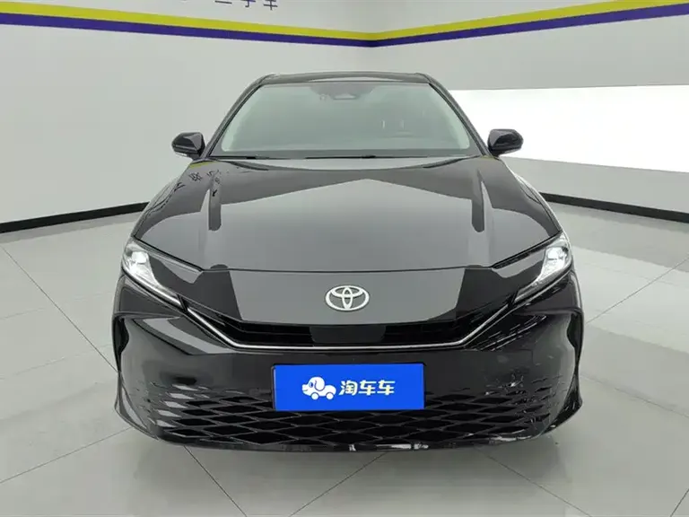Toyota Camry Dual Engine 2.0 HGVP Luxury