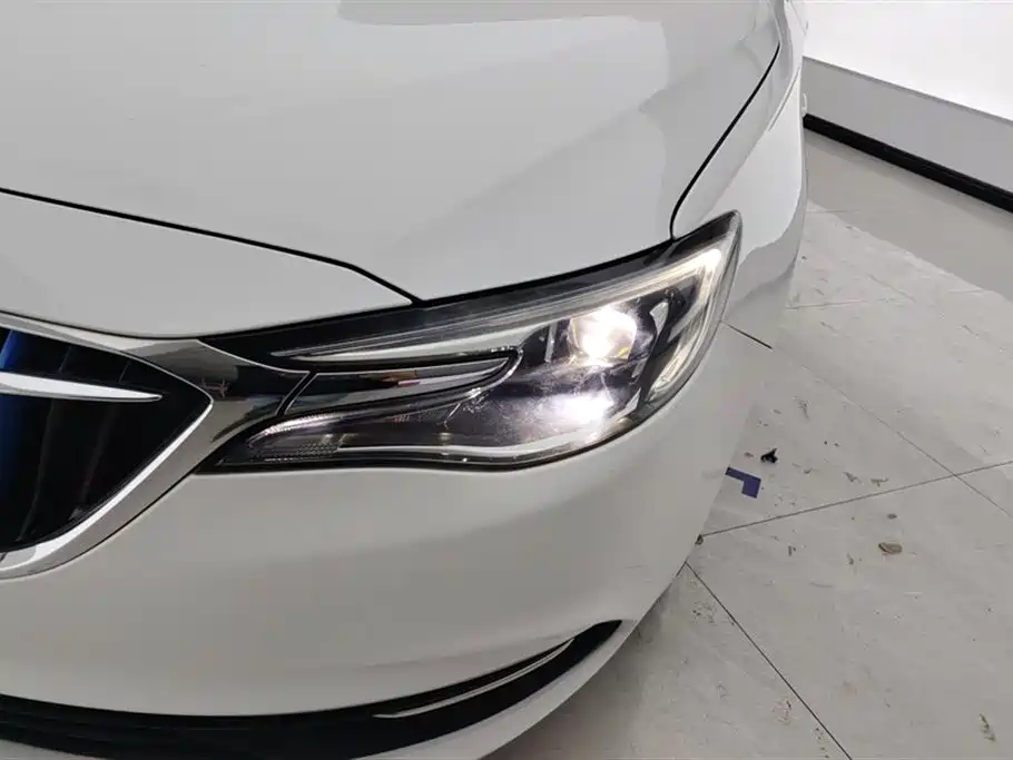 Excelle GT 1.3 T Auto Light Hybrid Elite