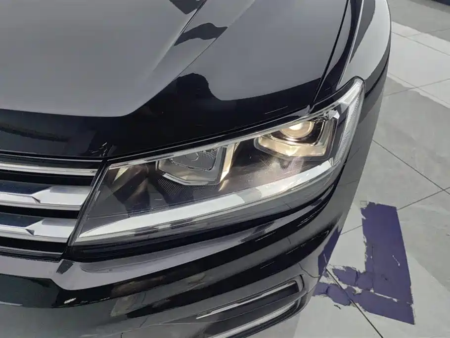 Tiguan L 330 TSI Auto 2 WD Panoramic Comfort CN-VI