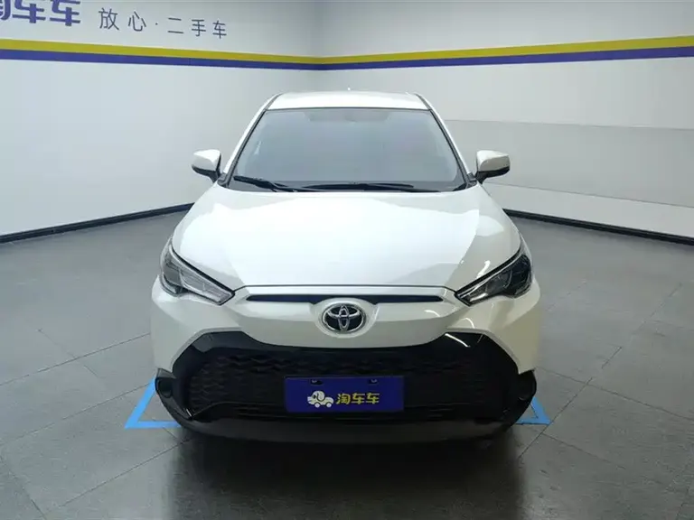 Toyota Frontlander 2.0 L CVT Elite