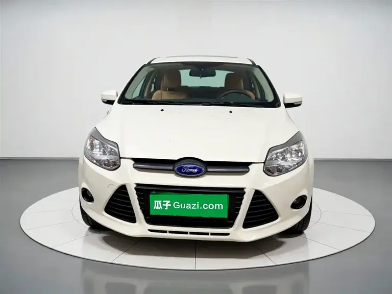 Ford Focus Sedan 1.6 L Auto Comfort