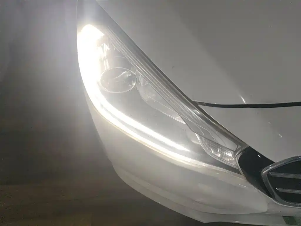 V5 Lingzhi V5菱致 2015款 plus 1.5 L 手动智趣型