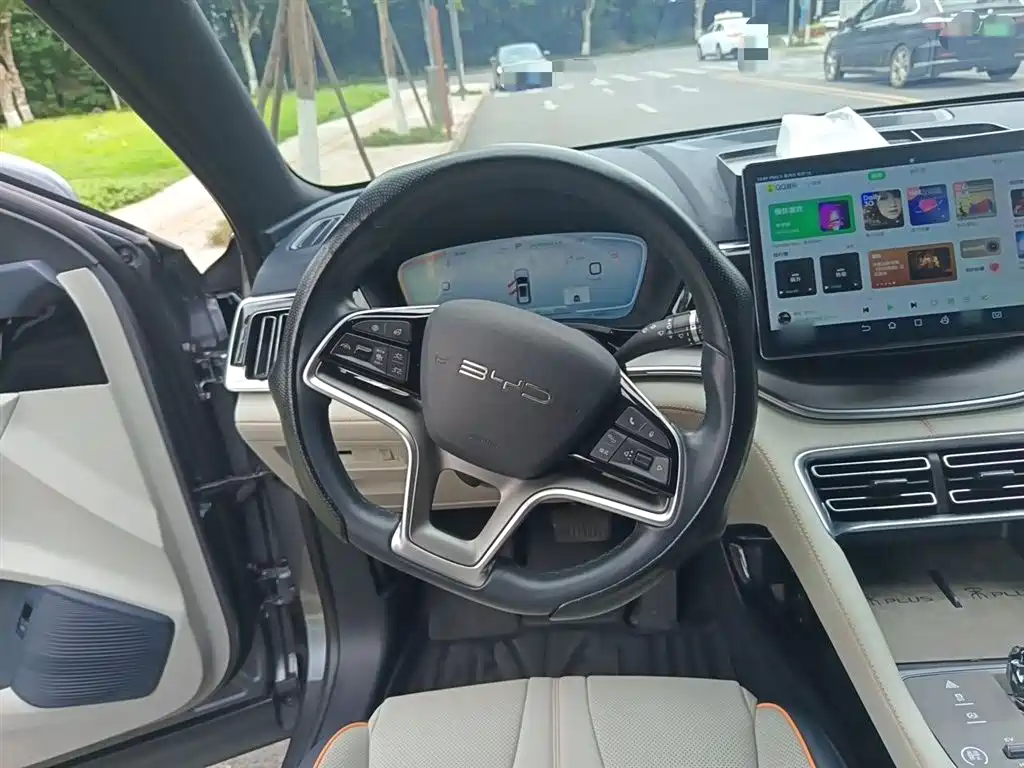 Song PLUS NEV Glory DM-i 110 km Flagship PLUS