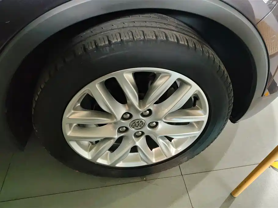 Envision Plus 28 T 4 WD Luxury