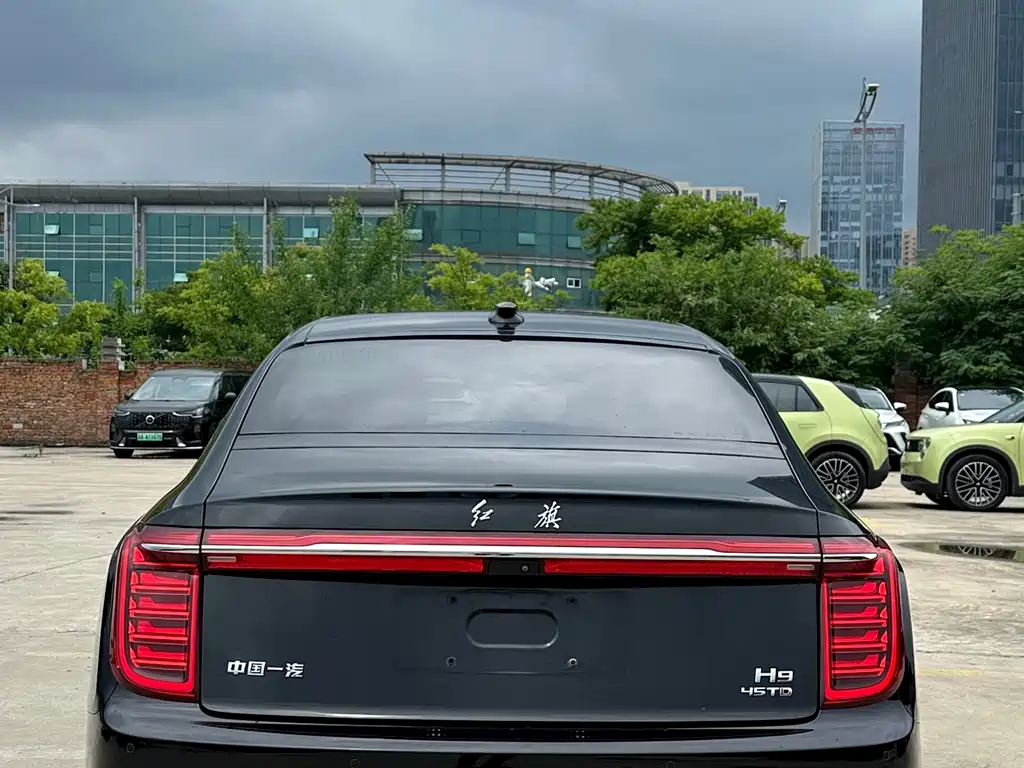 Hongqi H9 2.0 T Connected Flagship Enjoyment