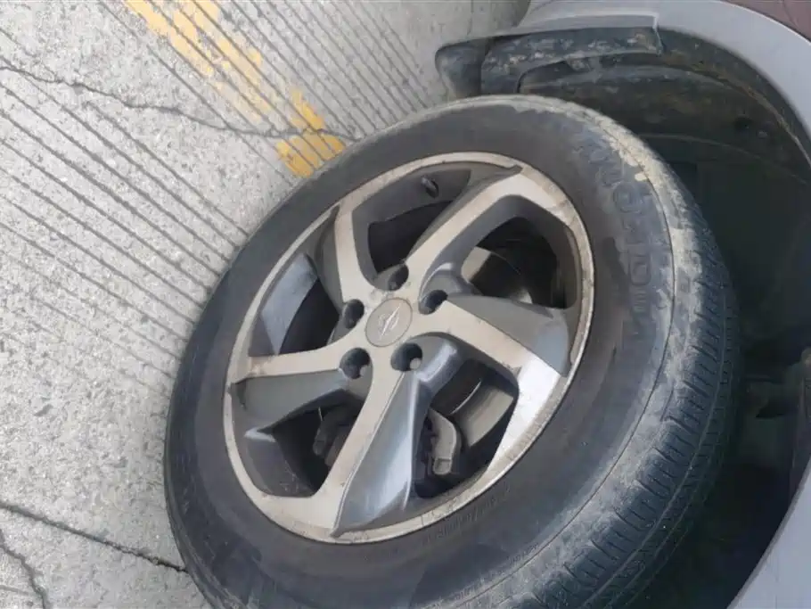 Haima S5 海马S5 2016款 1.6 L 手动智能豪华型科技版