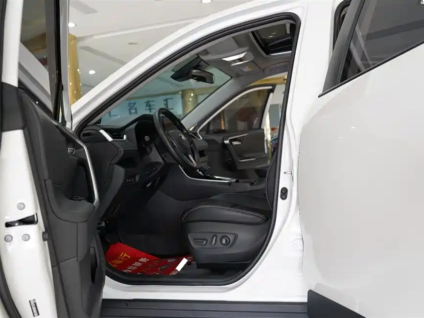 RAV4 2.0 L CVT 2 WD Style