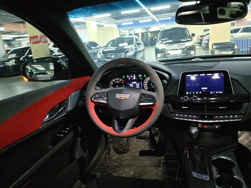 Cadillac CT4 28 T Luxury