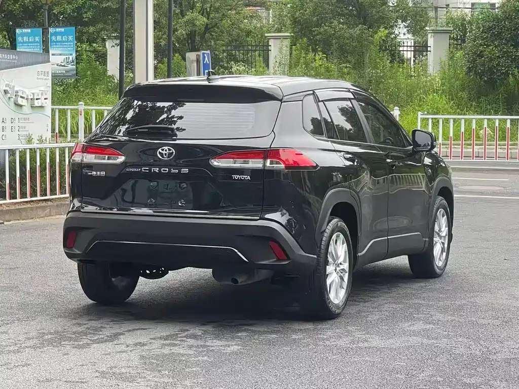 Corolla Cross 2.0 L Pioneer