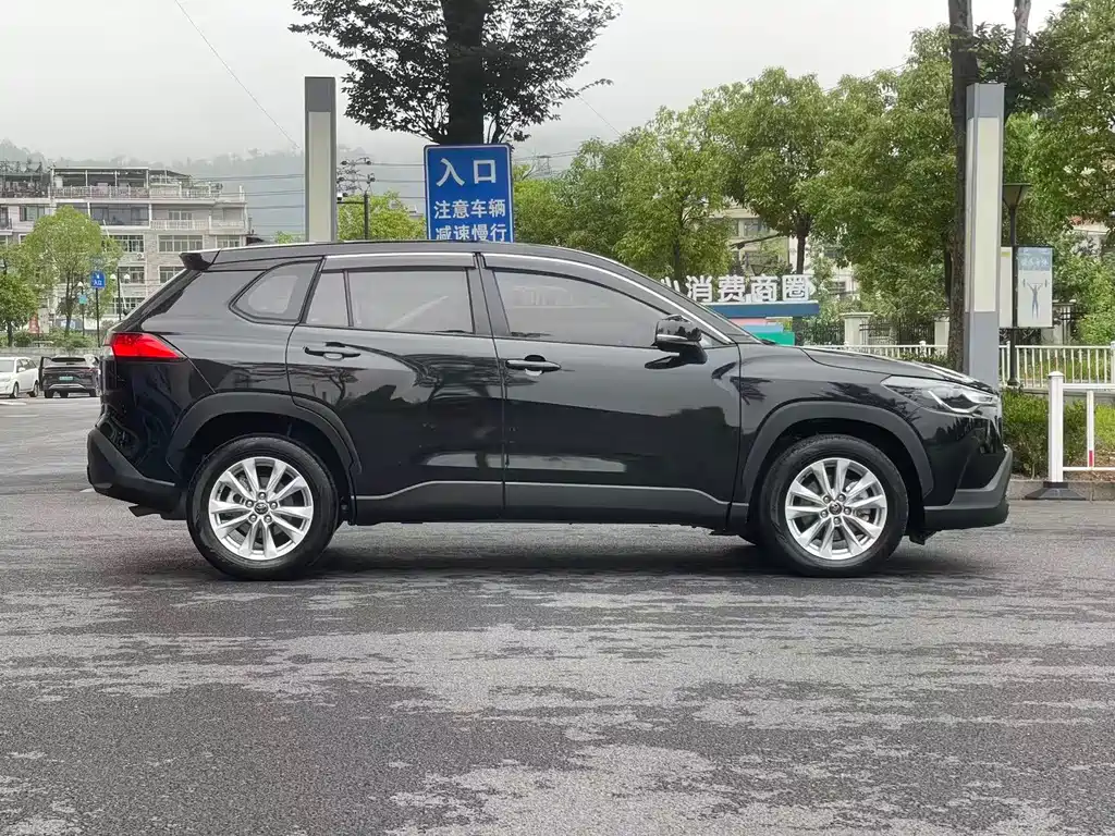 Corolla Cross 2.0 L Pioneer