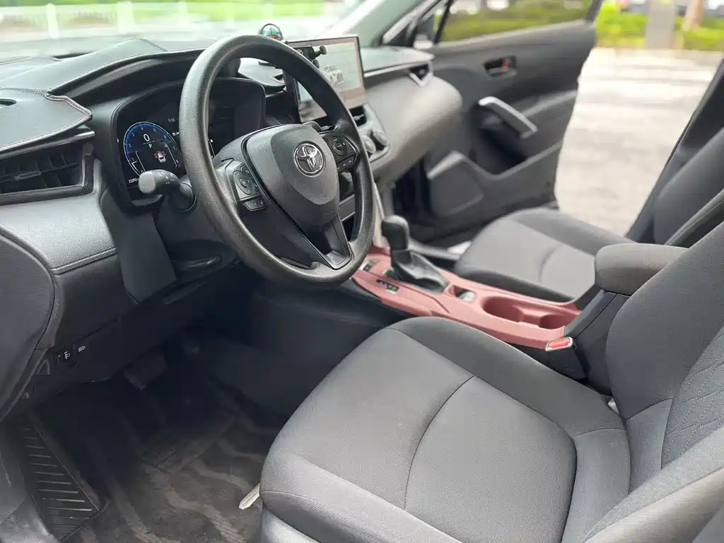 Corolla Cross 2.0 L Pioneer