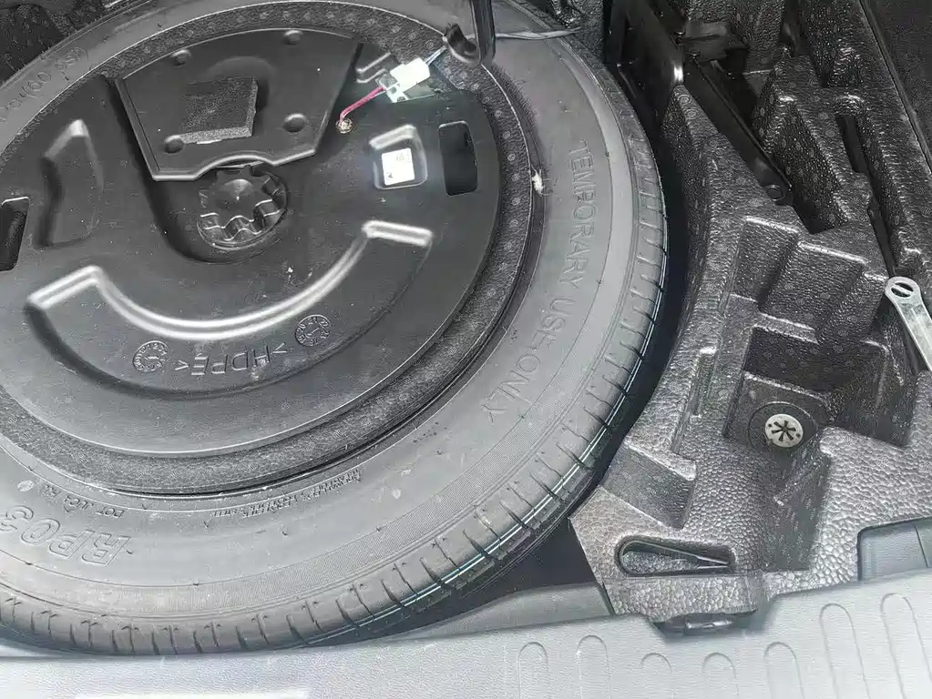 WEY VV5 1.5 T 2 WD Smart Pioneer