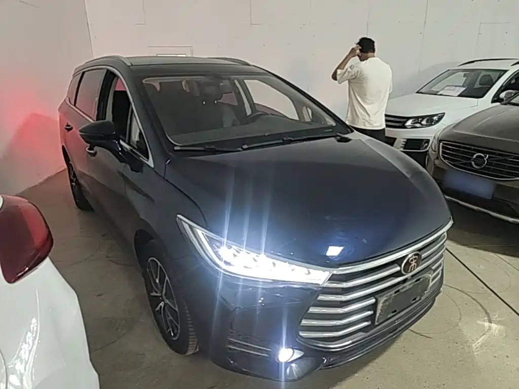 Song MAX 1.5 T Auto Connected Elite 7-seat