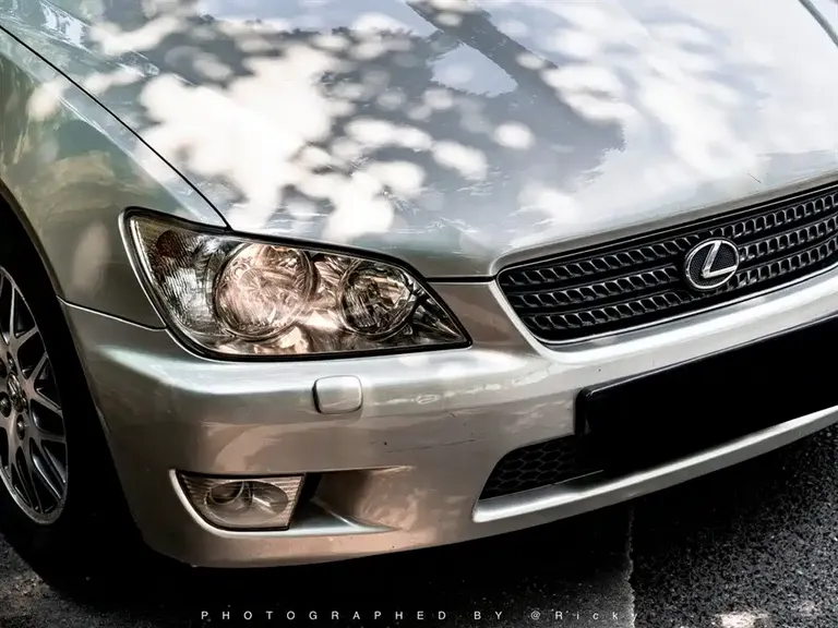 Lexus IS 200