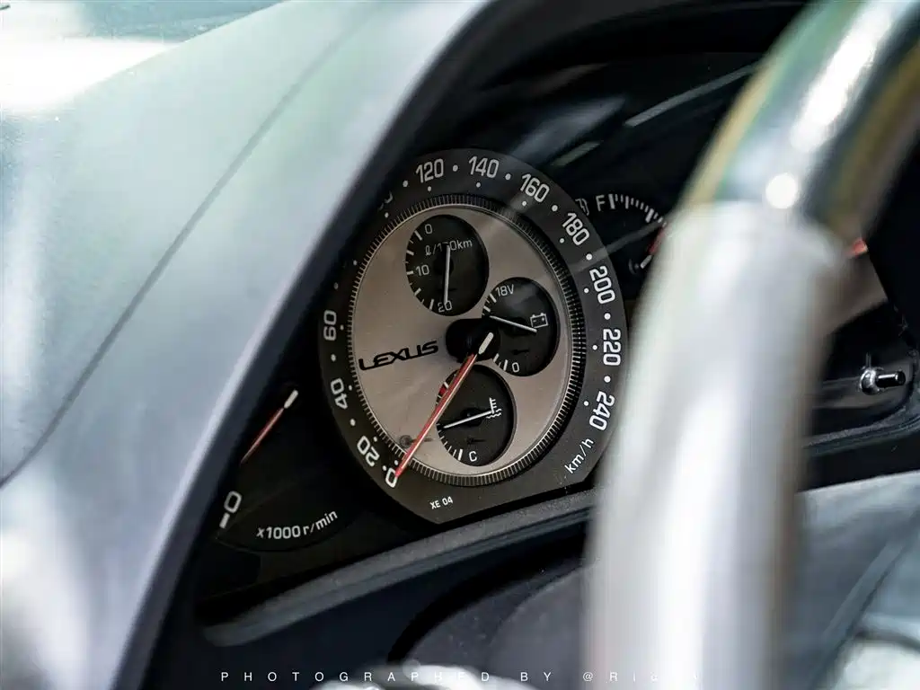 Lexus IS 200