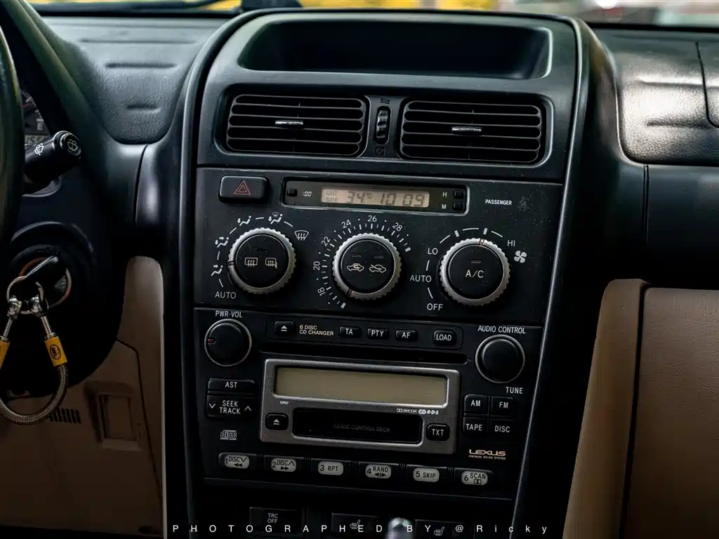 Lexus IS 200